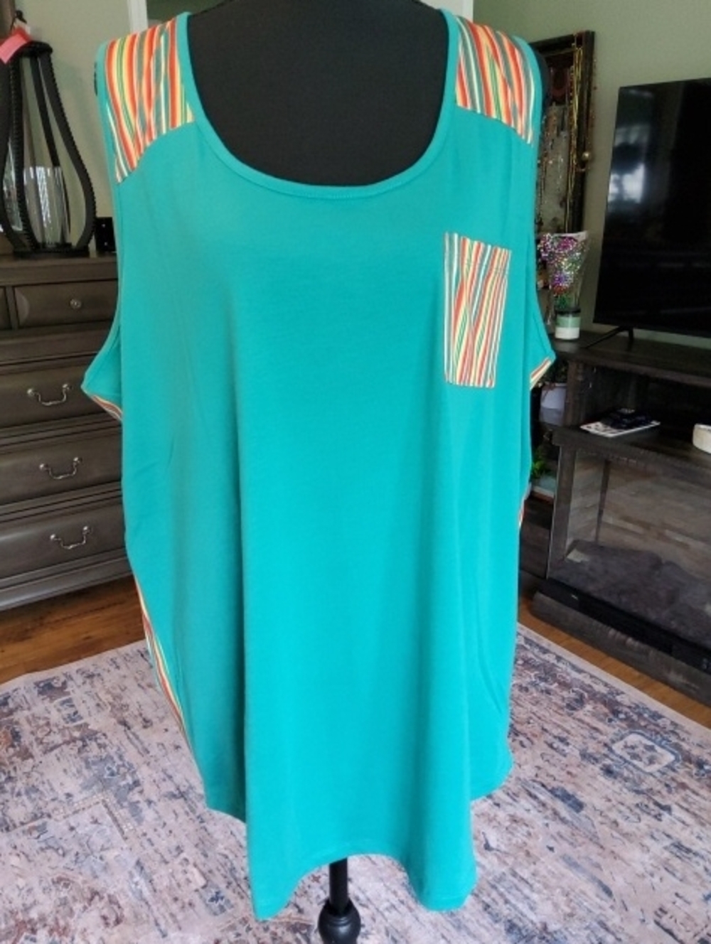 Sunshine & Rodeos Sleeveless Turquoise Tank XL Extra Large Oversized NWT